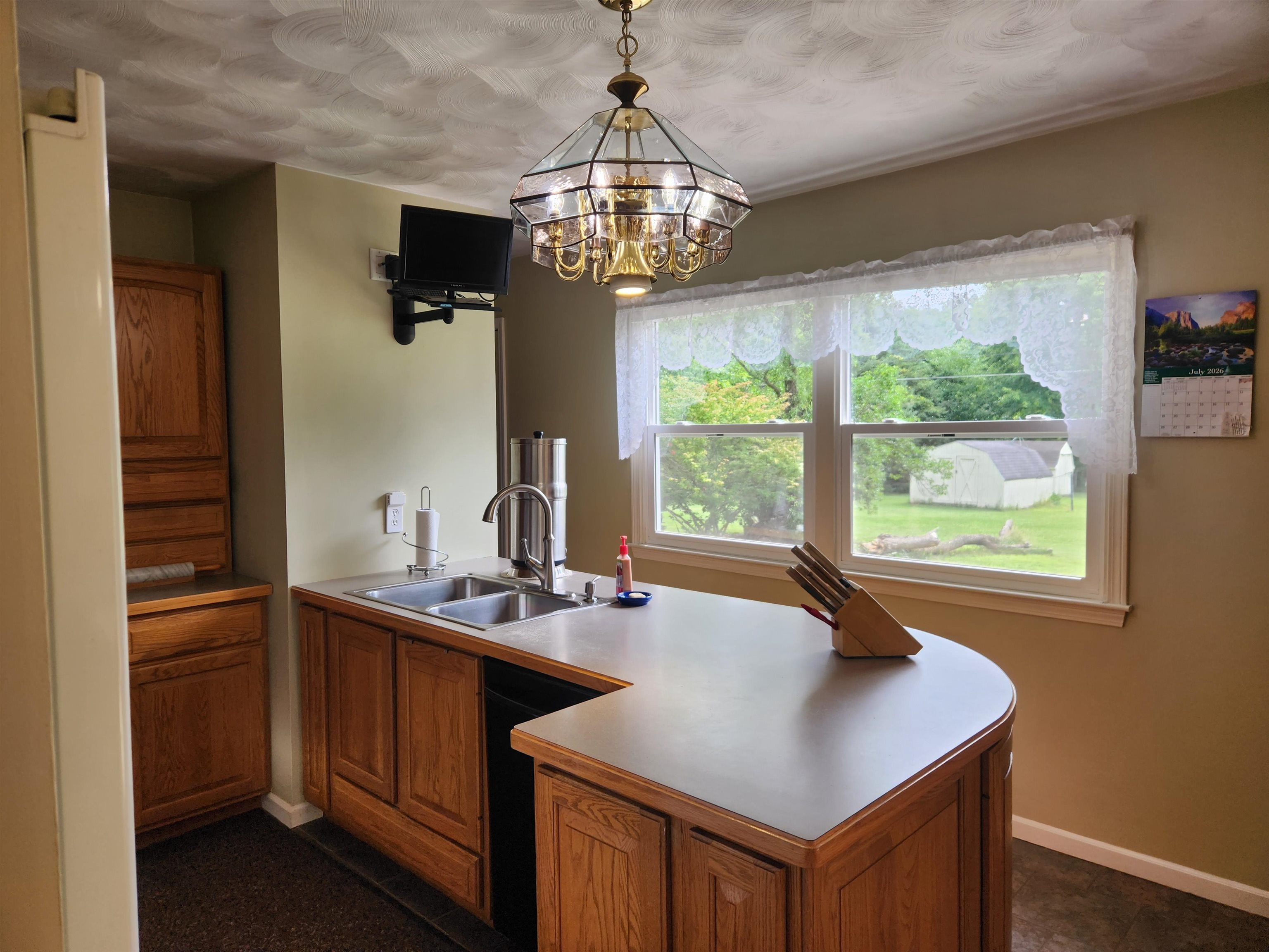 2011 Flanders Road Charlotte, MI 48813 - Photo 12 of 90