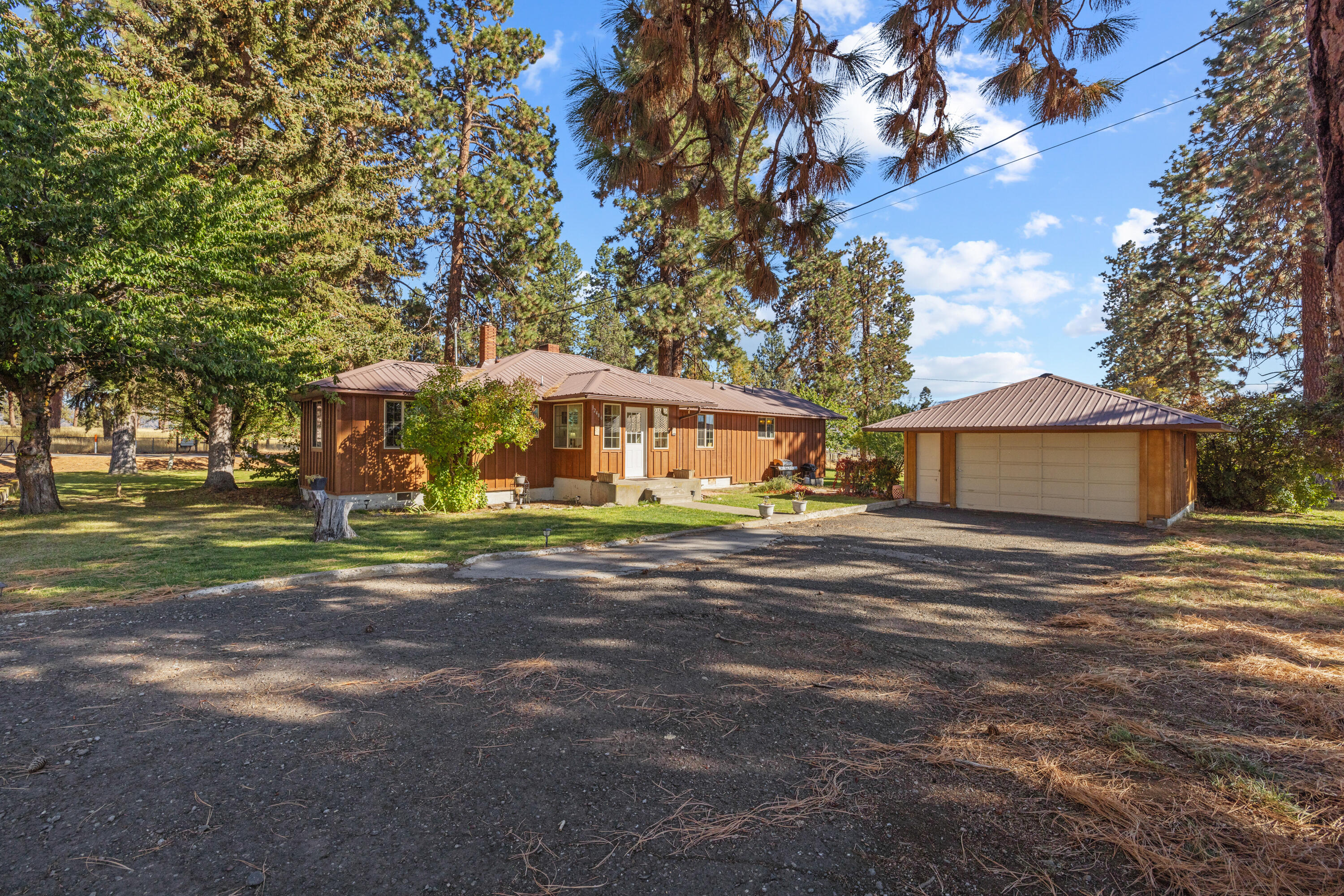 32486 Modoc Point Road Chiloquin, OR 97624 - Photo 85 of 135 32490 Modoc Point Rd-085