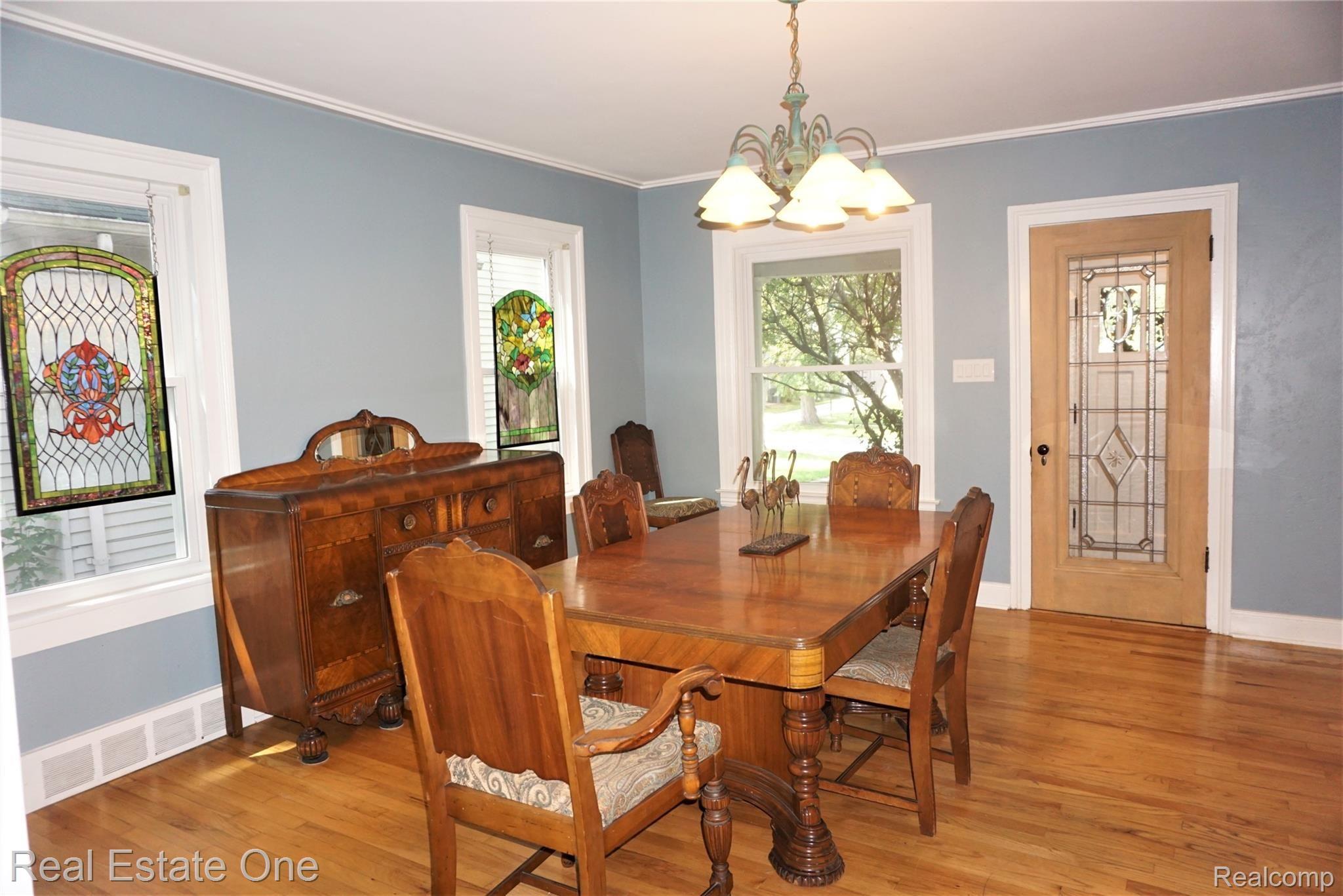129 Ferndale Avenue Rochester, MI 48307 - Photo 10 of 32 DSC02771 (2).JPG