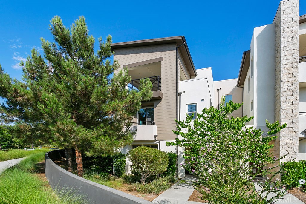 152 Modjeska Irvine, CA 92618 - Photo 2 of 30 front view of a house with a yard
