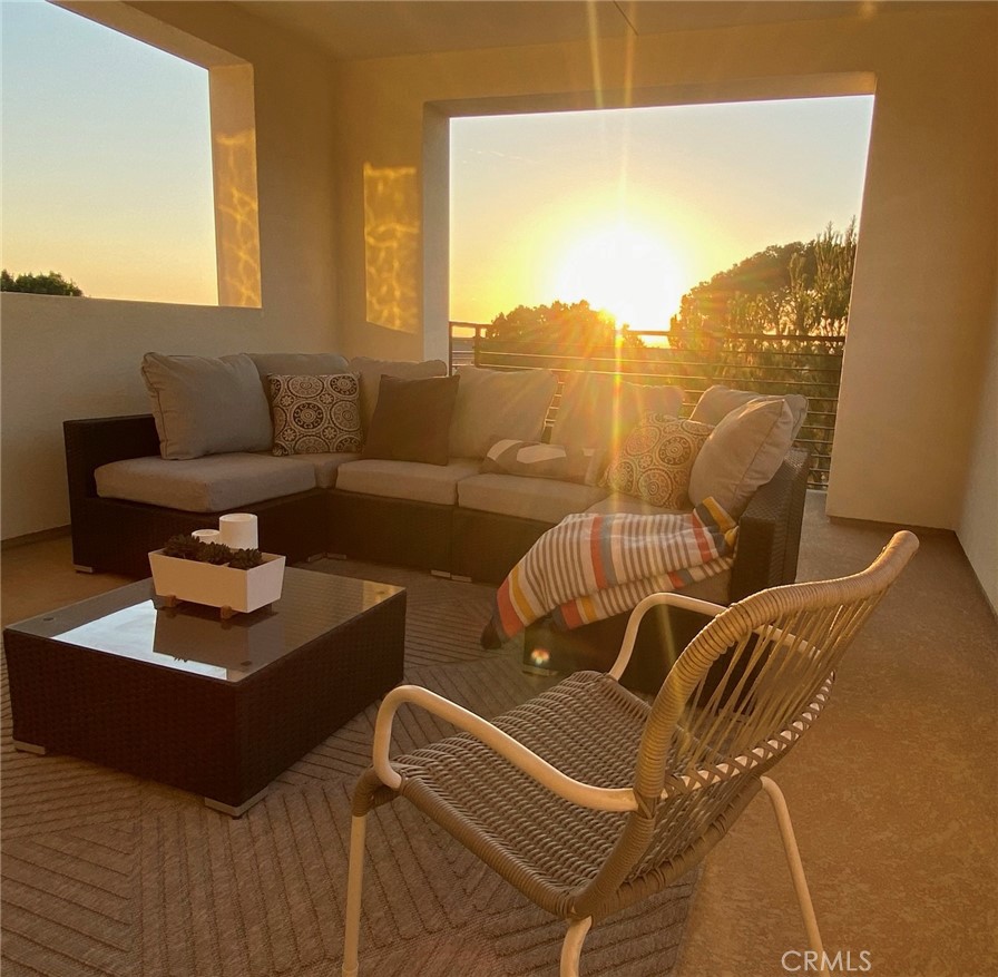 152 Modjeska Irvine, CA 92618 - Photo 29 of 30 a living room with furniture and a large window