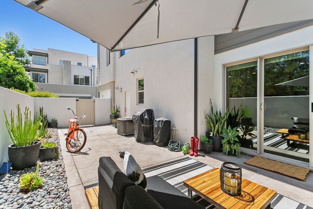 152 Modjeska Irvine, CA 92618 - Photo 30 of 30 a view of a workspace with furniture