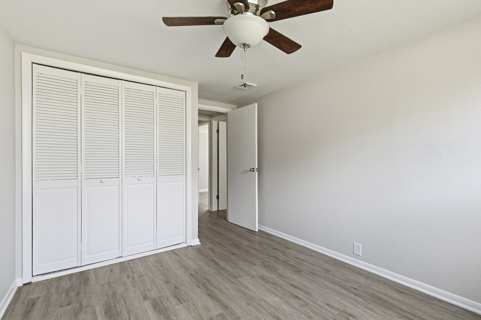 2306 9th Street Silvis, IL 61282 - Photo 32 of 32 wooden floor in an empty room