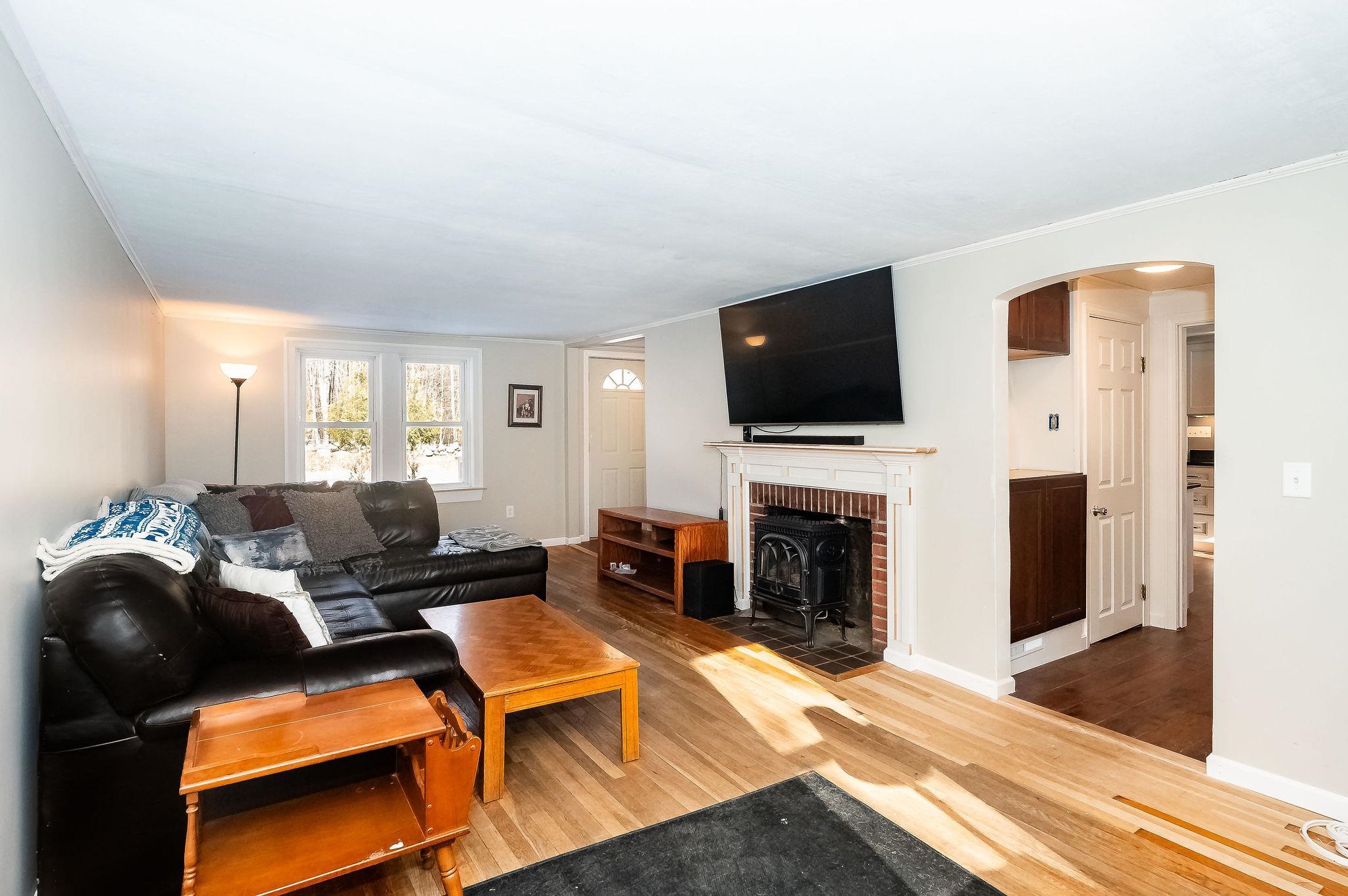 395 Province Road Strafford, NH 03884 - Photo 9 of 40
