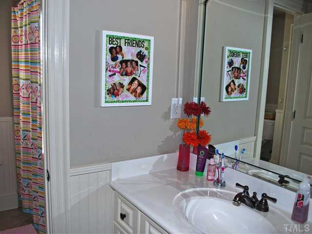 9004 Chelsea Drive Raleigh, NC 27603 - Photo 23 of 25 Bathroom