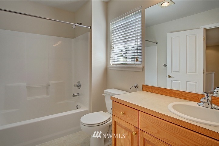 1931 Northeast 35th Place Renton, WA 98056 - Photo 18 of 22 Gallery Image 18