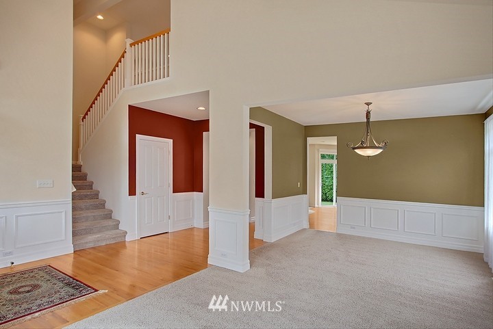 1931 Northeast 35th Place Renton, WA 98056 - Photo 3 of 22 Gallery Image 3