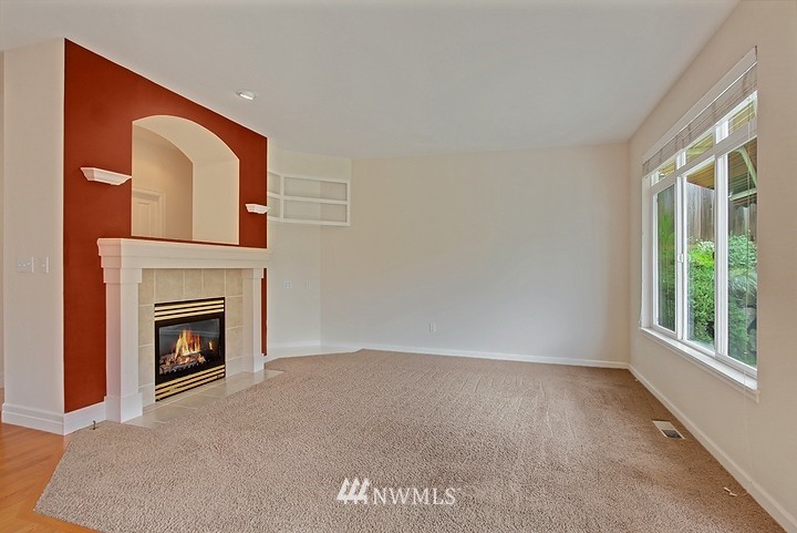 1931 Northeast 35th Place Renton, WA 98056 - Photo 7 of 22 Gallery Image 7