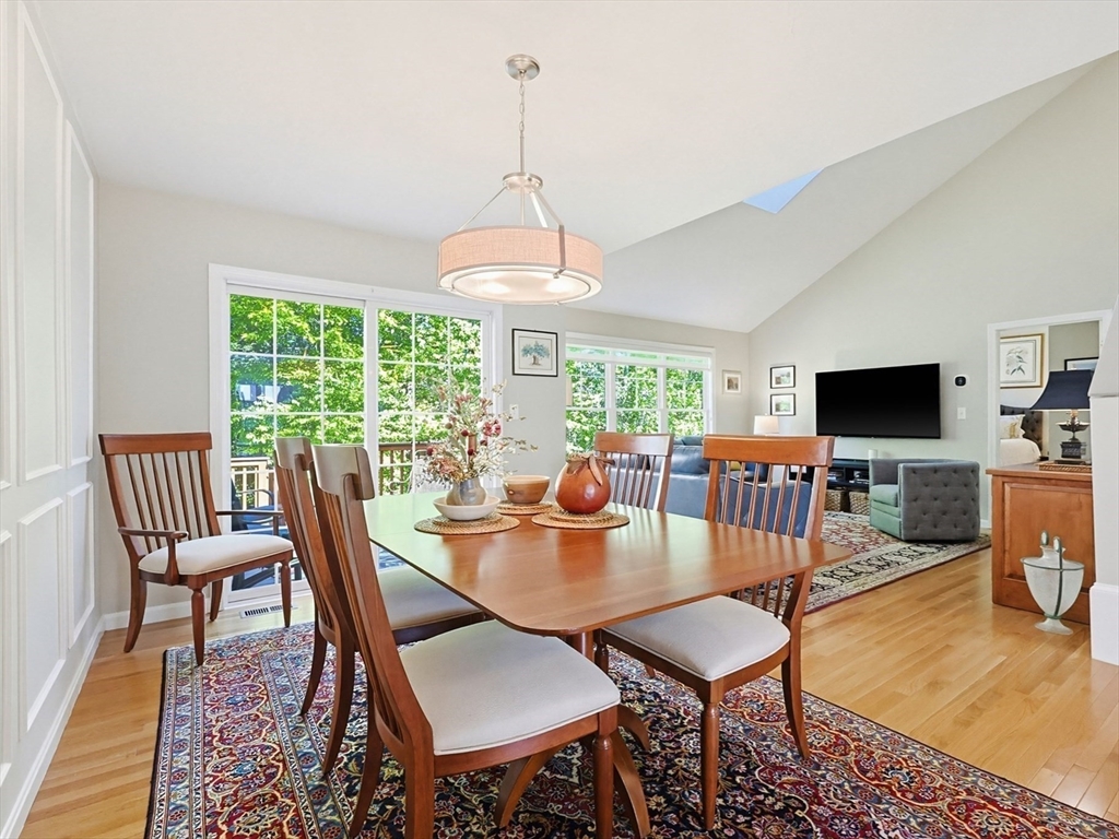 27 Country Hill Road, Unit 27 Holden, MA 01522 - Photo 11 of 38