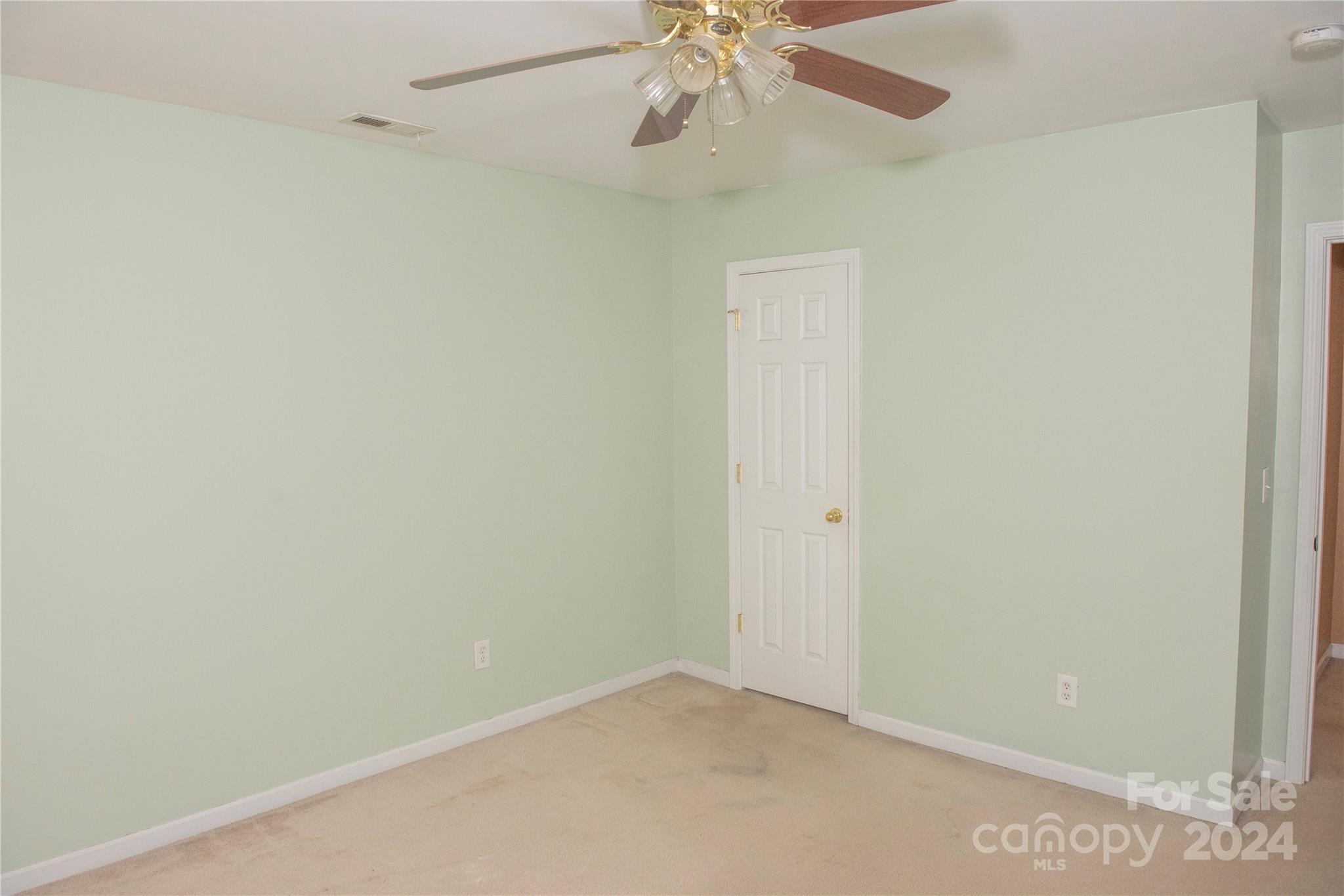 3015 Sweetspire Road Charlotte, NC 28215 - Photo 14 of 19 Gallery Image 14