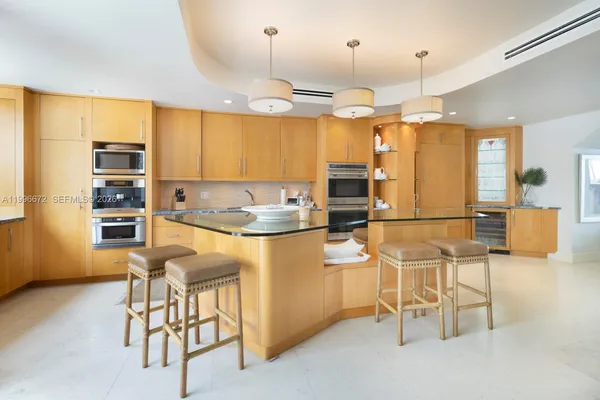 $5,100,000 | 201 Crandon Boulevard, Unit 174, Key Biscayne, FL 33149