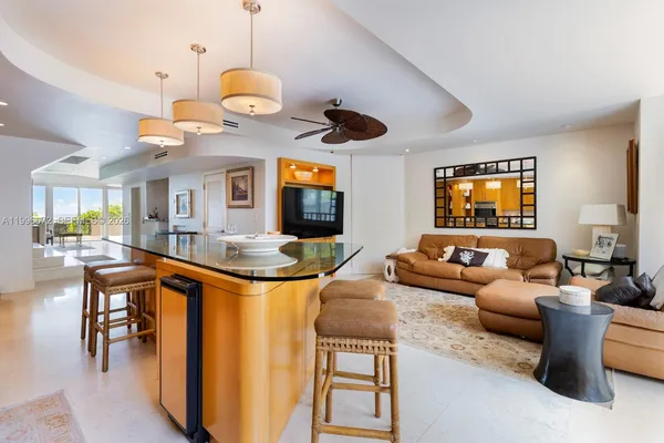 $5,100,000 | 201 Crandon Boulevard, Unit 174, Key Biscayne, FL 33149