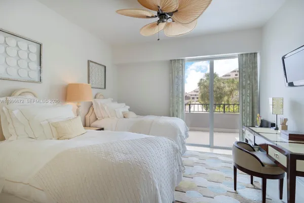 $5,100,000 | 201 Crandon Boulevard, Unit 174, Key Biscayne, FL 33149