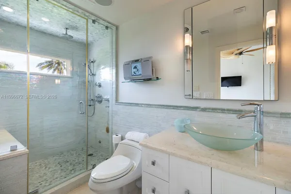 $5,100,000 | 201 Crandon Boulevard, Unit 174, Key Biscayne, FL 33149