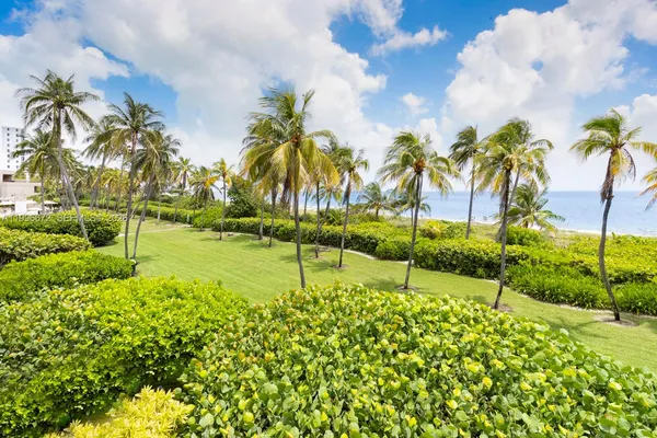 $5,100,000 | 201 Crandon Boulevard, Unit 174, Key Biscayne, FL 33149