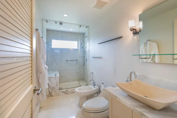 $5,100,000 | 201 Crandon Boulevard, Unit 174, Key Biscayne, FL 33149