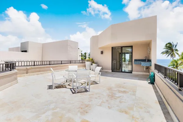 $5,100,000 | 201 Crandon Boulevard, Unit 174, Key Biscayne, FL 33149