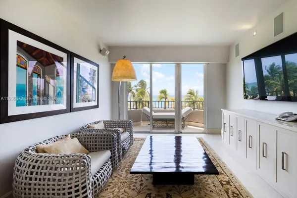 $5,100,000 | 201 Crandon Boulevard, Unit 174, Key Biscayne, FL 33149