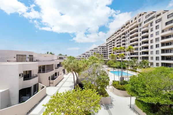 $5,100,000 | 201 Crandon Boulevard, Unit 174, Key Biscayne, FL 33149