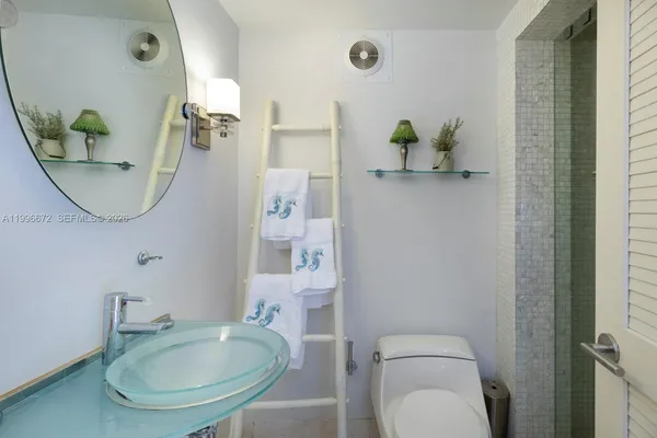 $5,100,000 | 201 Crandon Boulevard, Unit 174, Key Biscayne, FL 33149