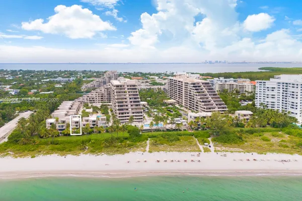$5,100,000 | 201 Crandon Boulevard, Unit 174, Key Biscayne, FL 33149