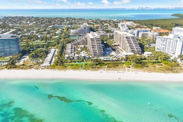 $5,100,000 | 201 Crandon Boulevard, Unit 174, Key Biscayne, FL 33149