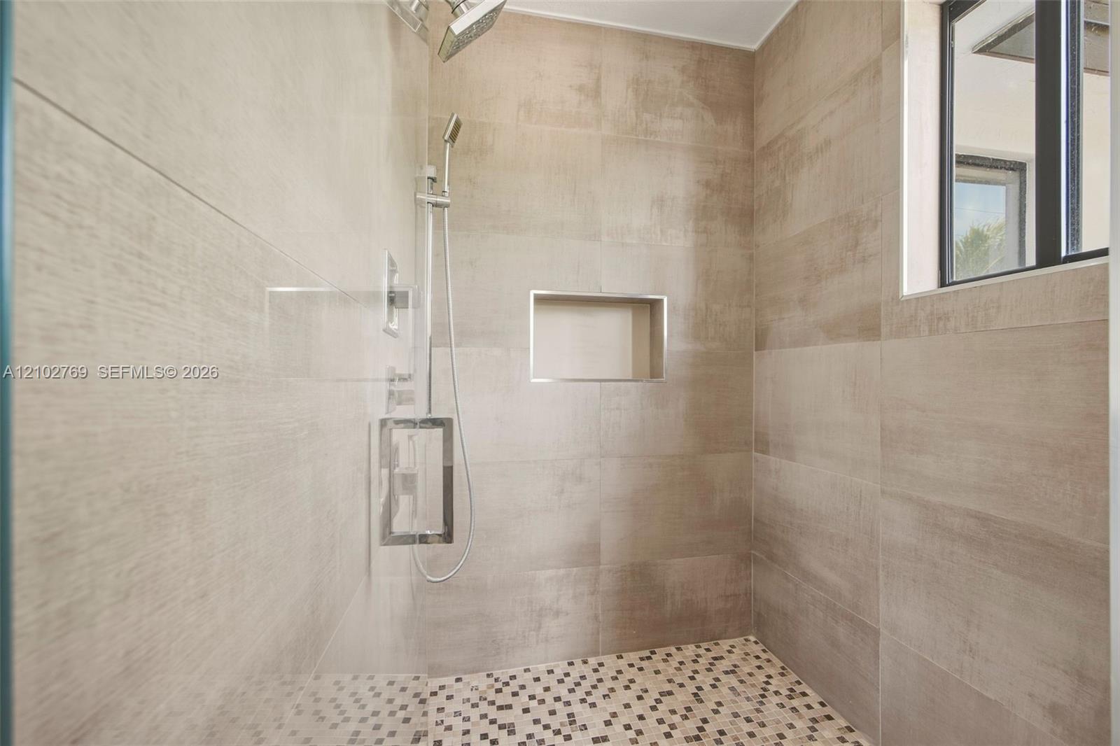 6434 Southwest 38th Street Miami, FL 33155 - Photo 16 of 28 Gallery Image 16