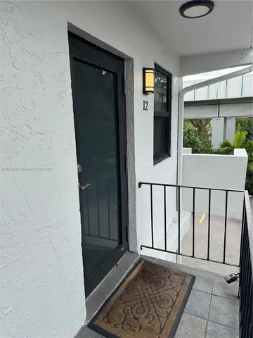 $2,500 | 3011 Southwest 1st Avenue, Unit 12, Miami, FL 33129