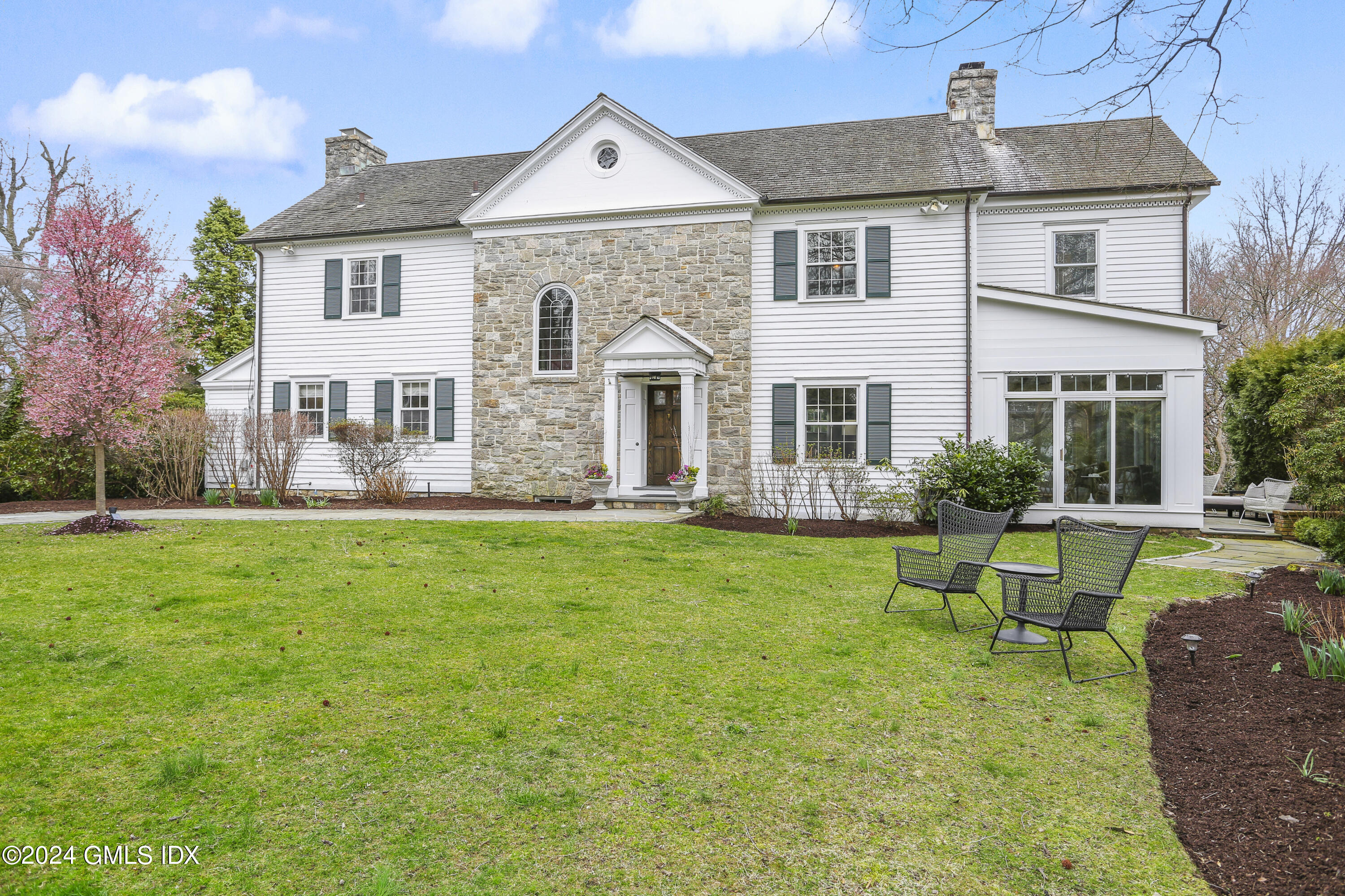 7 Willowmere Avenue Riverside, CT 06878 - Photo 31 of 31 a front view of house with yard and green space