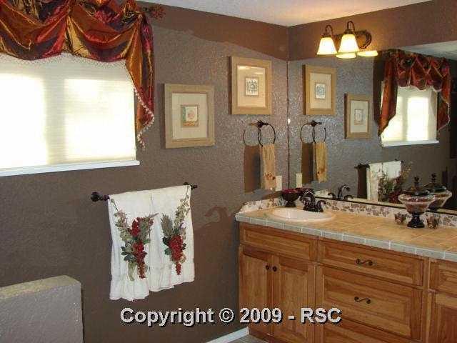 10850 Thomas Road Colorado Springs, CO 80908 - Photo 8 of 16