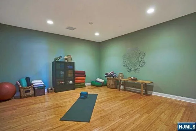 a view of a brick house with a bathroom