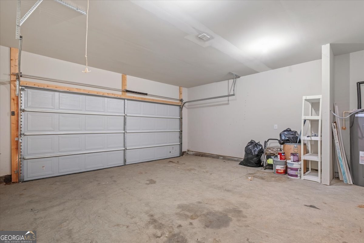 15 Grandberry Court Southwest Rome, GA 30165 - Photo 22 of 23 a view of a garage