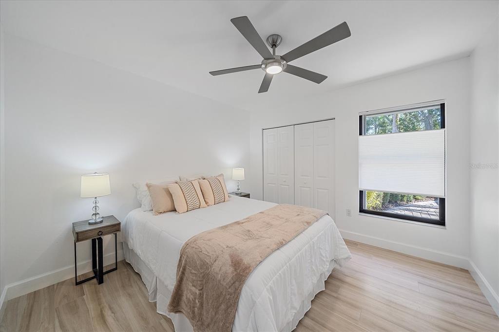 1684 Pintail Way Sarasota, FL 34231 - Photo 24 of 35