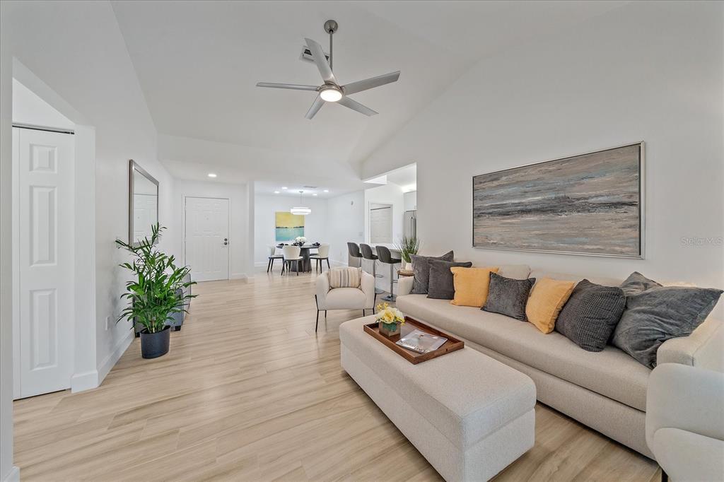 1684 Pintail Way Sarasota, FL 34231 - Photo 5 of 35