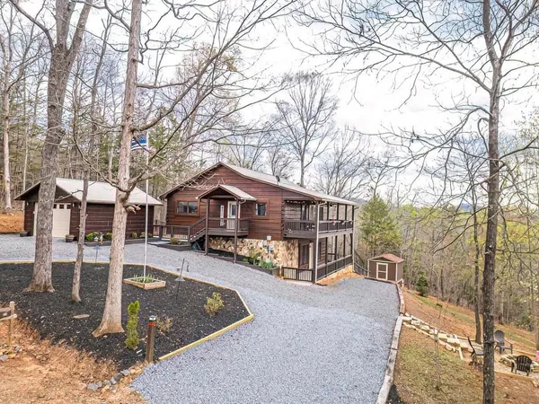 $2,900 | 54 Henderson Lane, Mineral Bluff, GA 30559