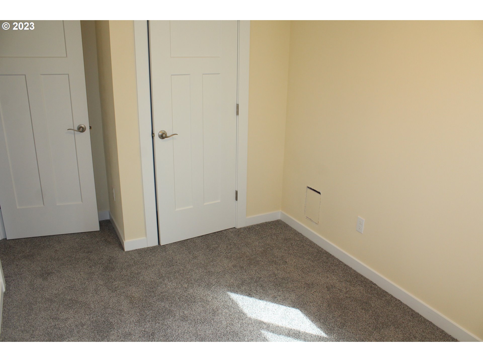 1384 10th Seaside, OR 97138 - Photo 18 of 36 Bedroom