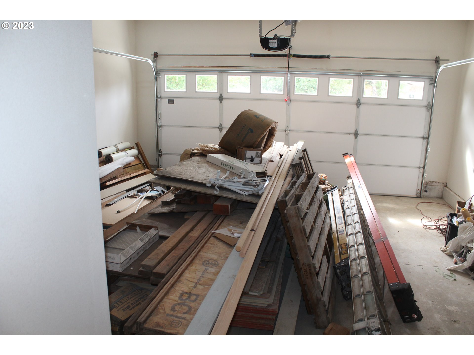 1384 10th Seaside, OR 97138 - Photo 26 of 36 a view of a living room with furniture