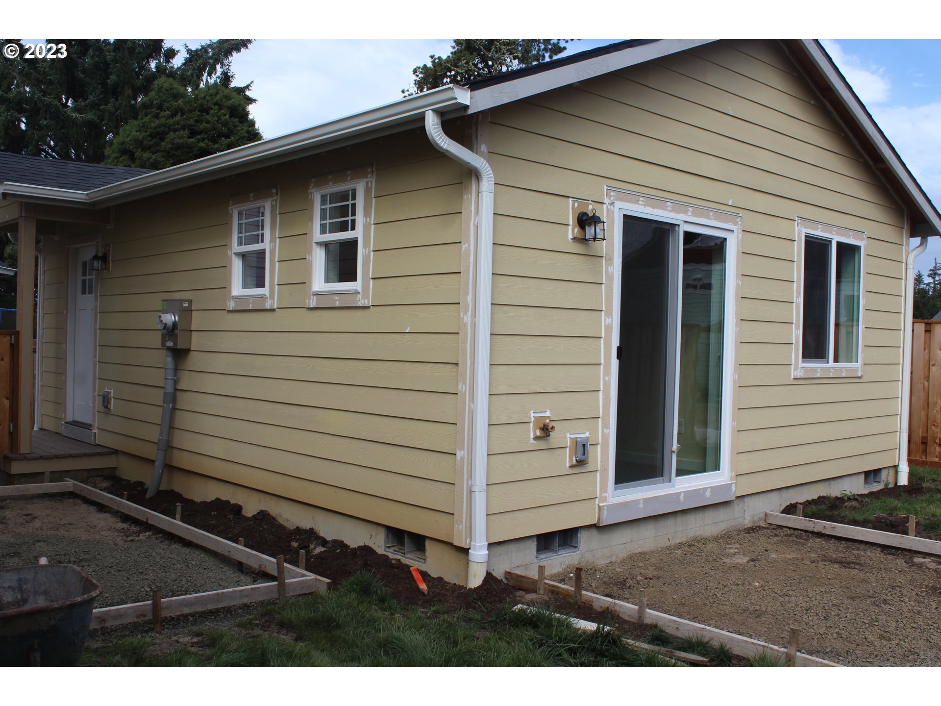 1384 10th Seaside, OR 97138 - Photo 28 of 36 a view of a house with a backyard