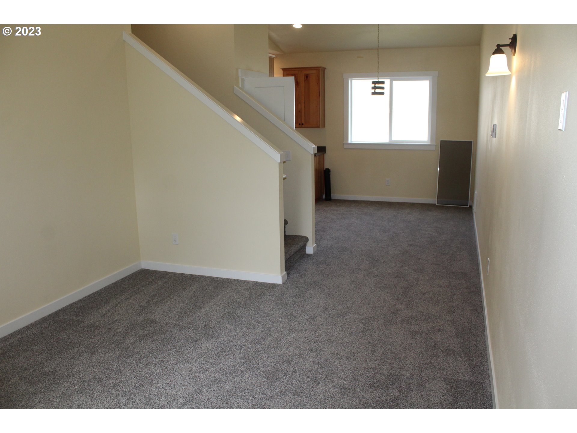 1384 10th Seaside, OR 97138 - Photo 5 of 36 a view of an empty room with window