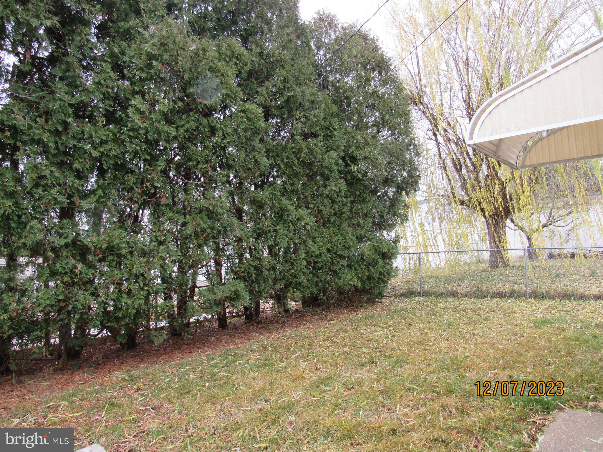 3114 Fordham Road Philadelphia, PA 19114 - Photo 5 of 20 Fenced-In Rear Yard
