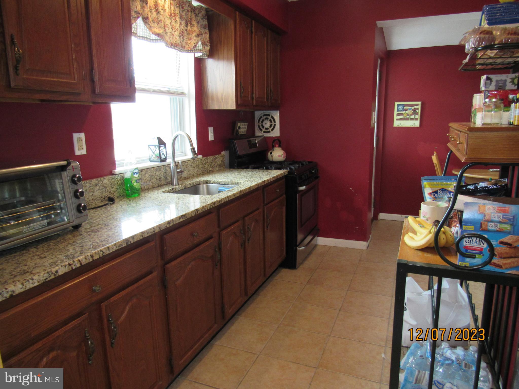 3114 Fordham Road Philadelphia, PA 19114 - Photo 10 of 20 Kitchen