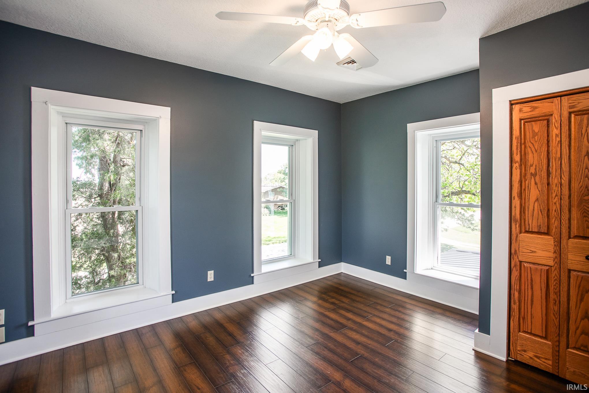 593 West 450 South Warren, IN 46792 - Photo 11 of 36
