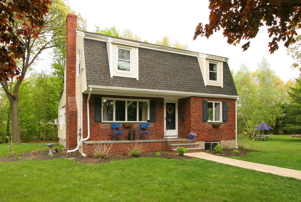 95 Border Road Reading, MA 01867 - Photo 1 of 29 Gallery Image 1