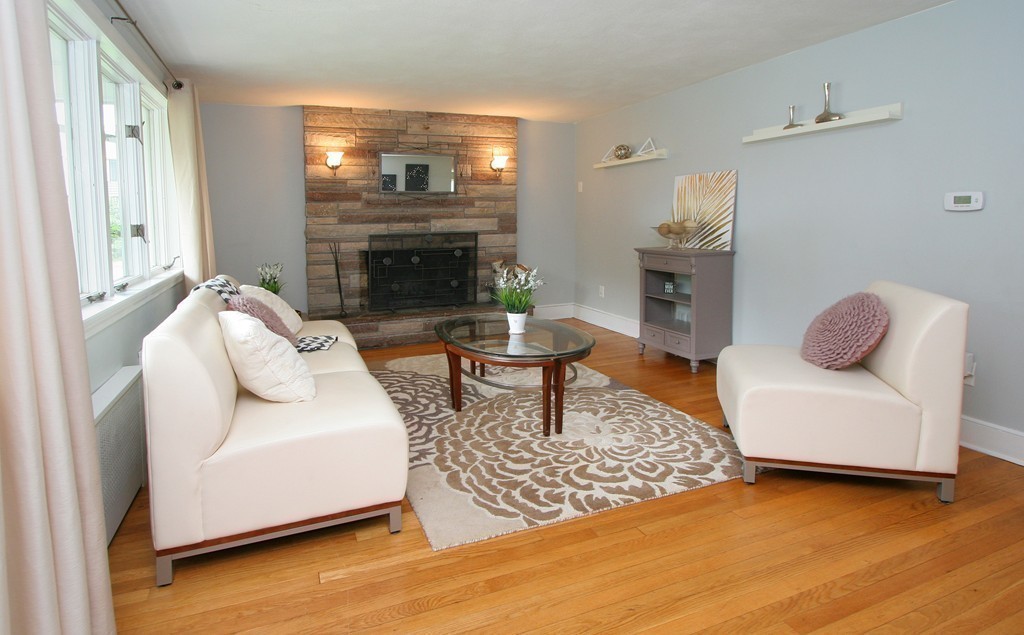 95 Border Road Reading, MA 01867 - Photo 5 of 29 Gallery Image 5