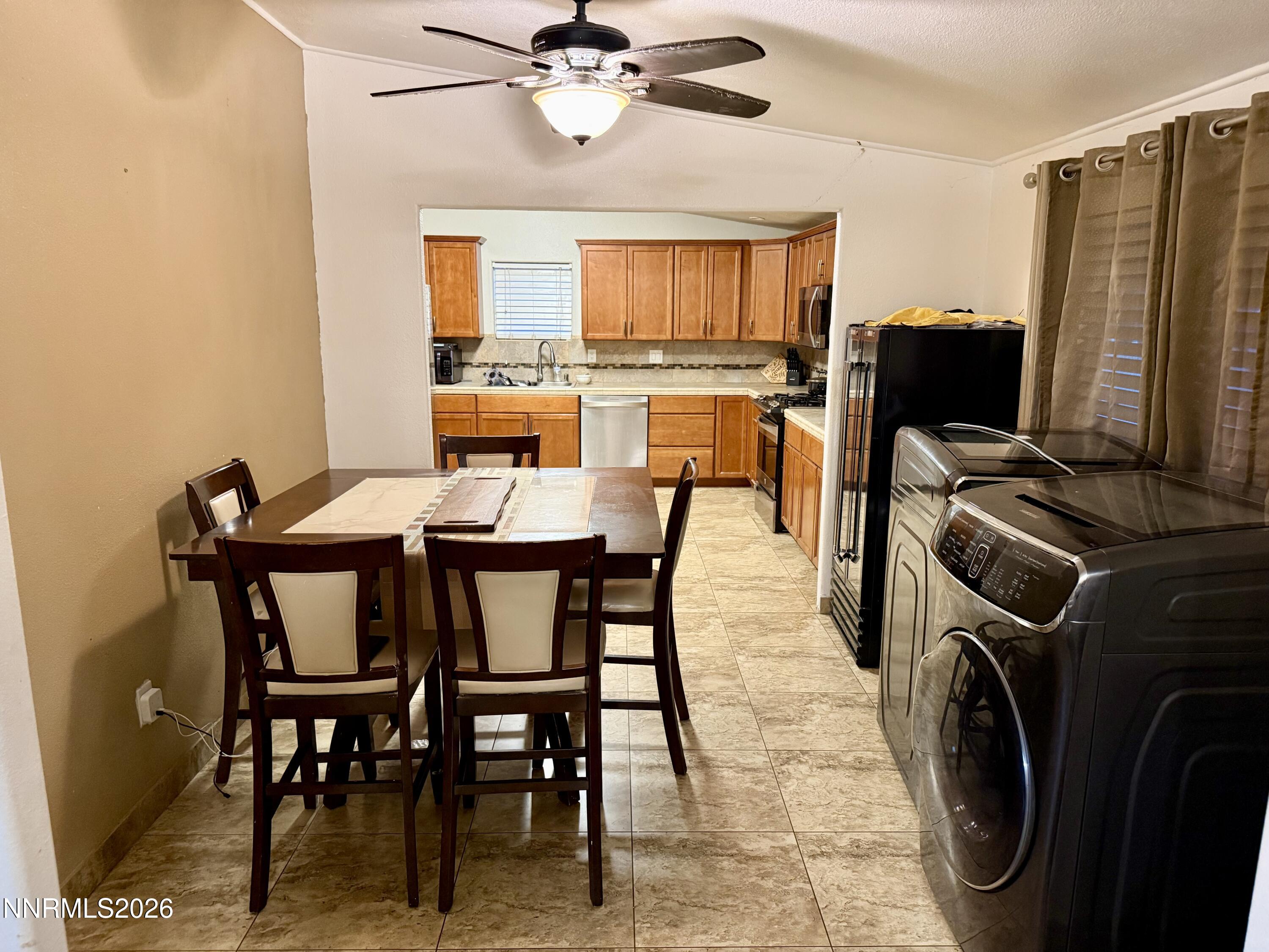 16380 Enargite Circle Reno, NV 89521 - Photo 10 of 27 c