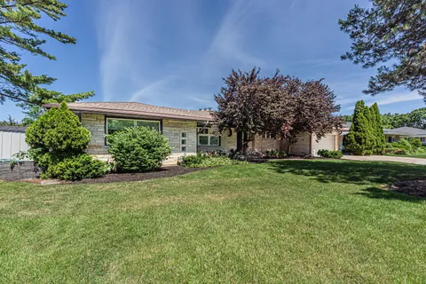 $1,200,000 | 1866 Berry Lane, Des Plaines, IL 60018