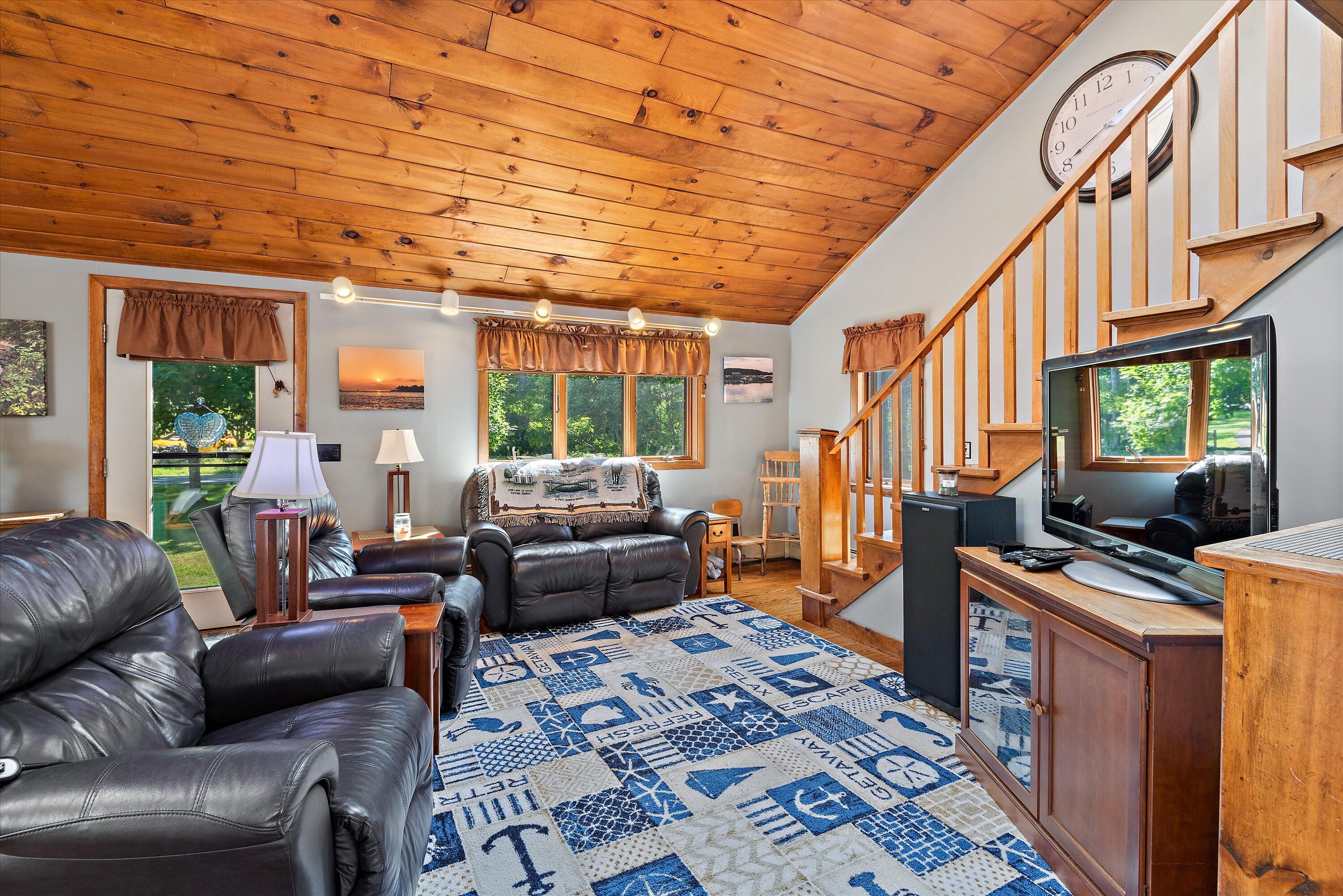 113 Pressey Village Road Deer Isle, ME 04627 - Photo 13 of 41 13-13-Living