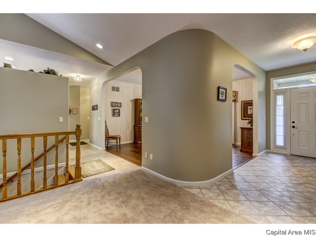 7600 Olde Carriage Way Springfield, IL 62712 - Photo 16 of 36