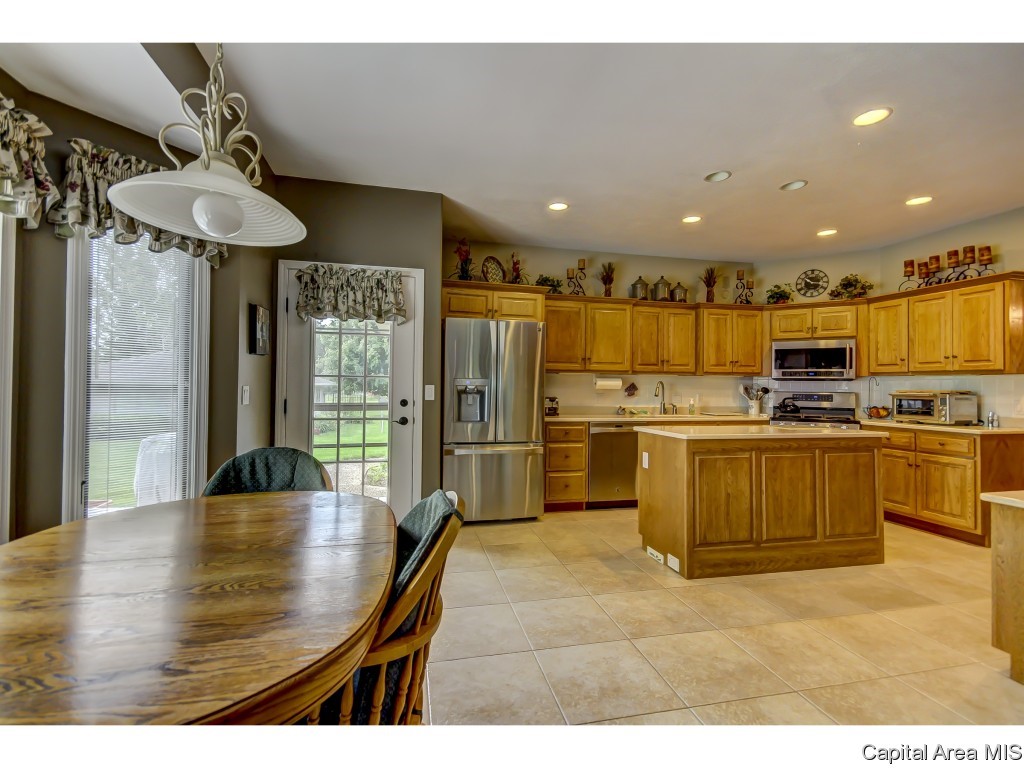 7600 Olde Carriage Way Springfield, IL 62712 - Photo 22 of 36