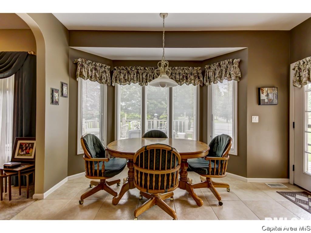 7600 Olde Carriage Way Springfield, IL 62712 - Photo 23 of 36